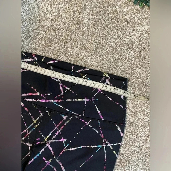 NWT Zyia Abstract Hi-Rise 7/8 24" Leggings - Size 8-10 - Picture 9 of 12